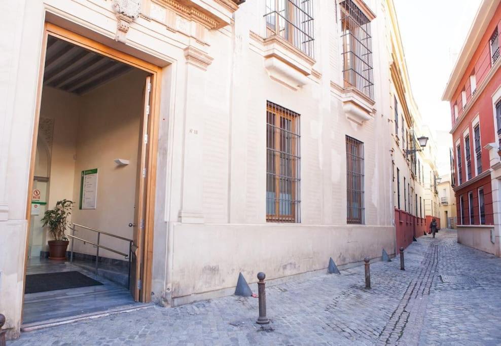 Zona 1 Santa Cruz Parking Privado Apartman Sevilla Kültér fotó