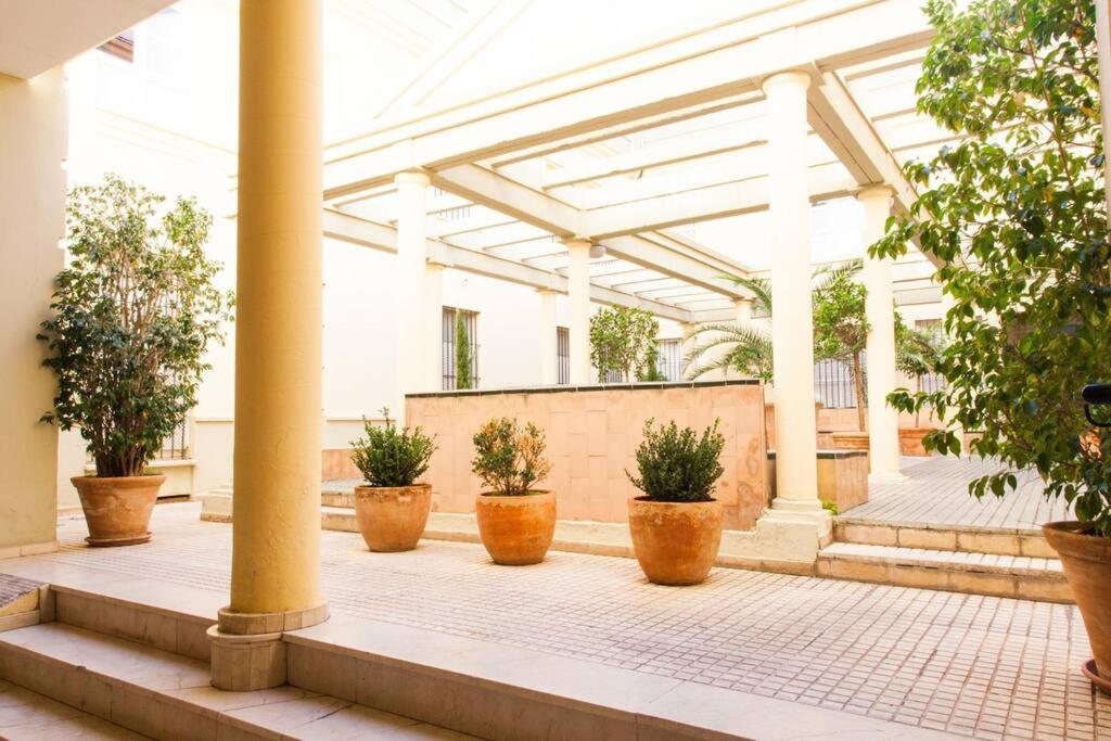 Zona 1 Santa Cruz Parking Privado Apartman Sevilla Kültér fotó