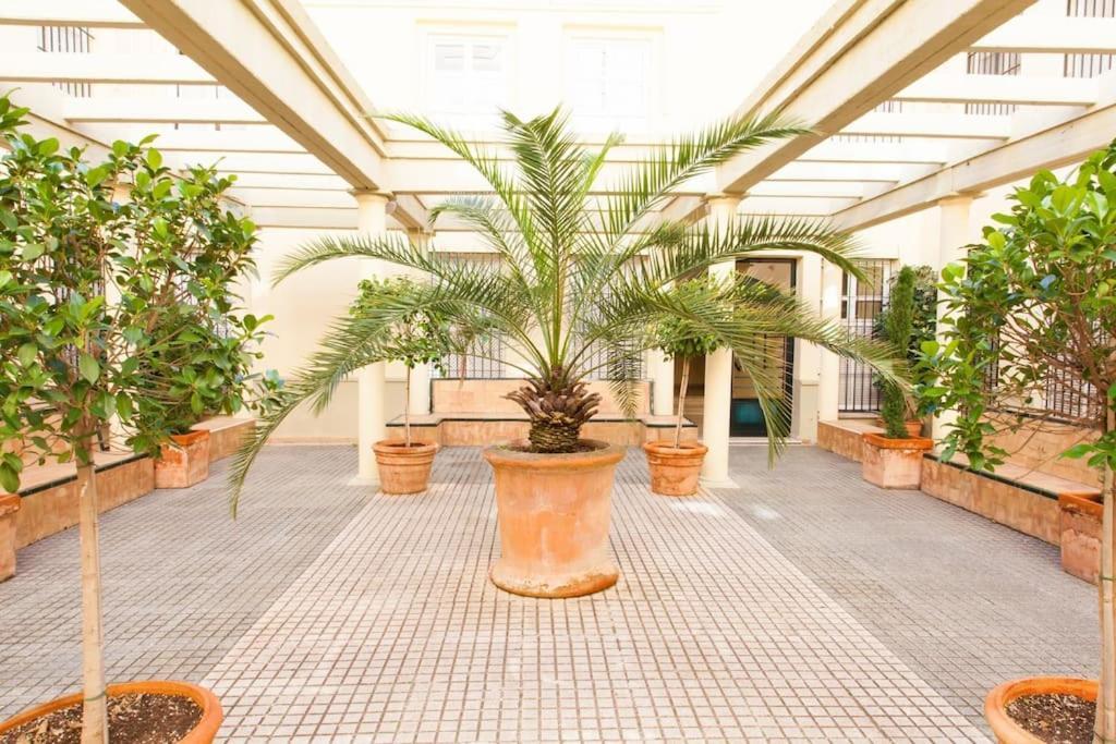 Zona 1 Santa Cruz Parking Privado Apartman Sevilla Kültér fotó